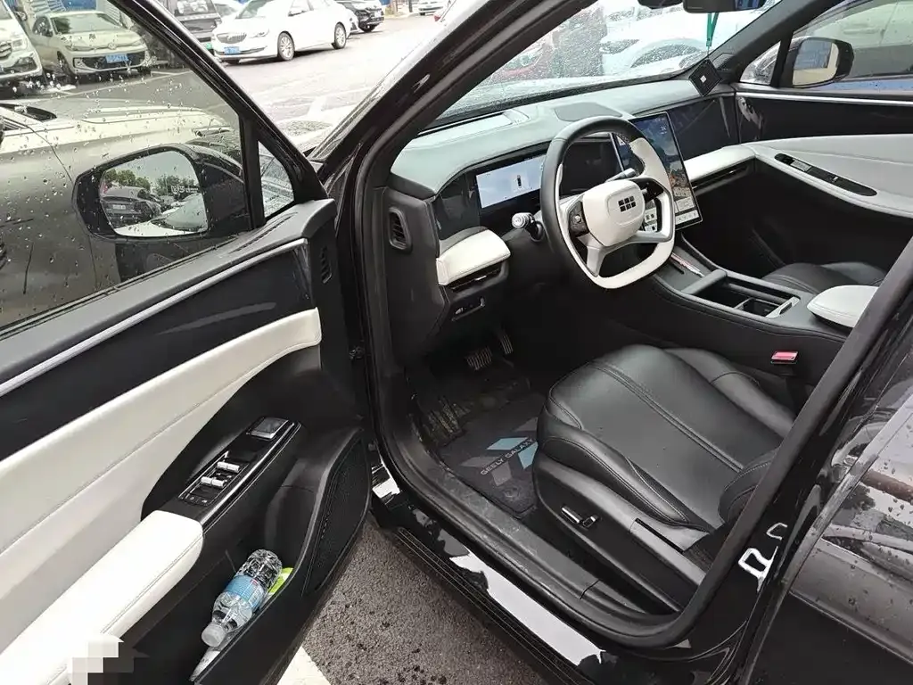 Geely Galaxy L7 — фото 6