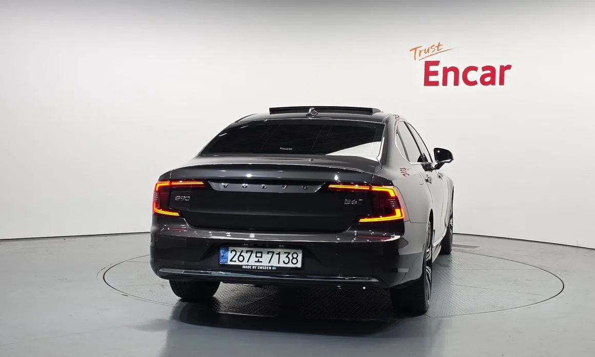 Volvo S90 2023 из KR, фото 2