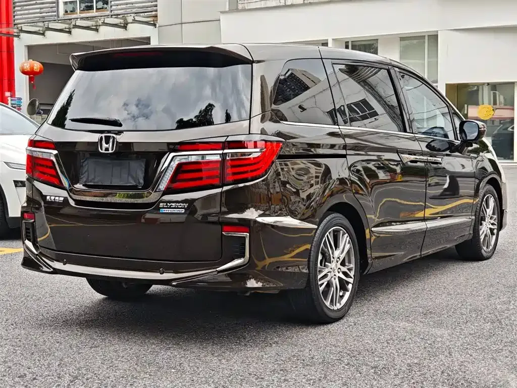 Honda Elysion — фото 3