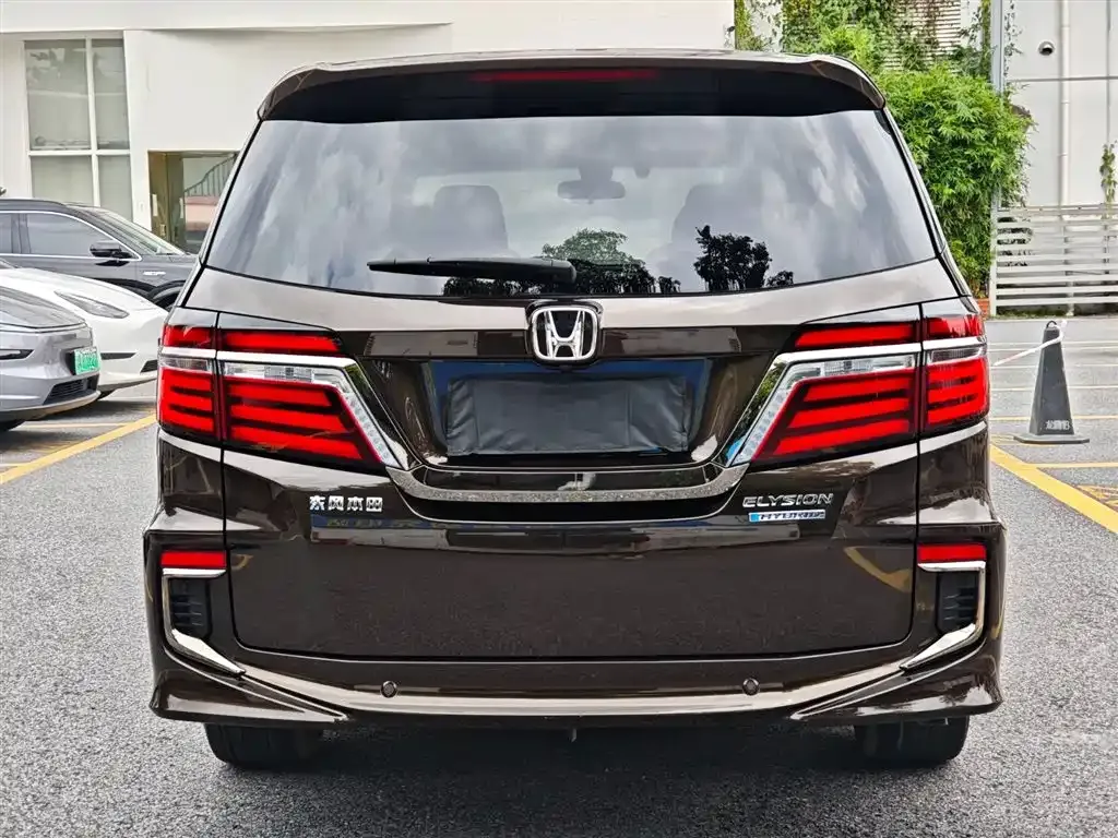 Honda Elysion — фото 8