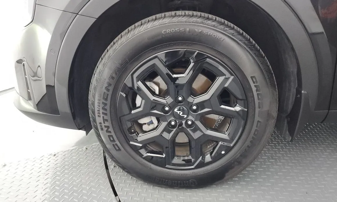 Kia Sorento — фото 8