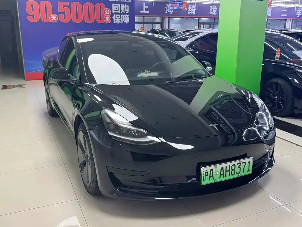 Tesla Model 3 — фото 7