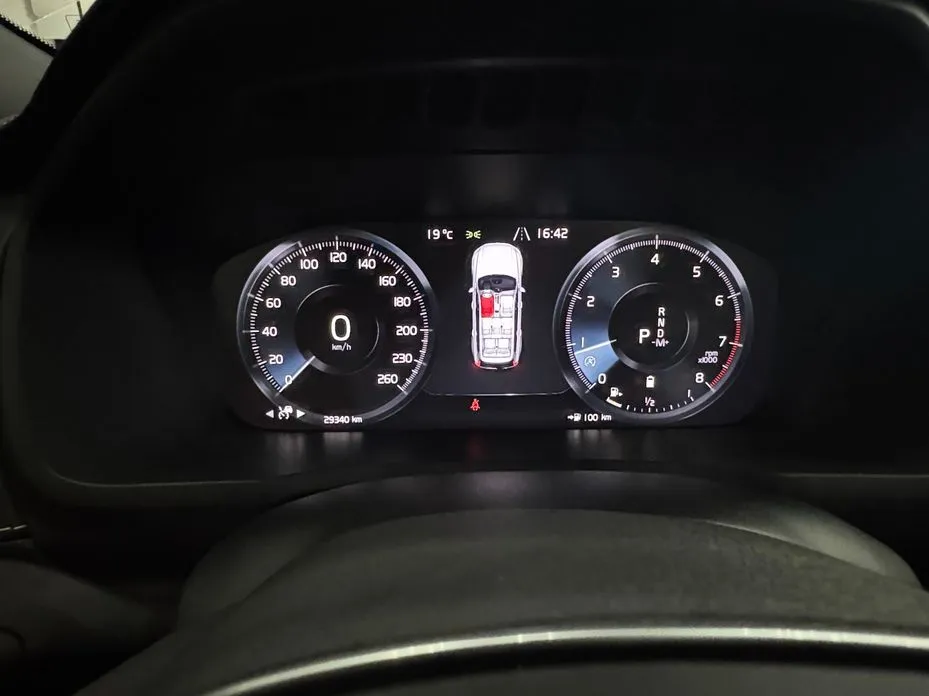 Volvo XC90 2022 из KR, фото 8