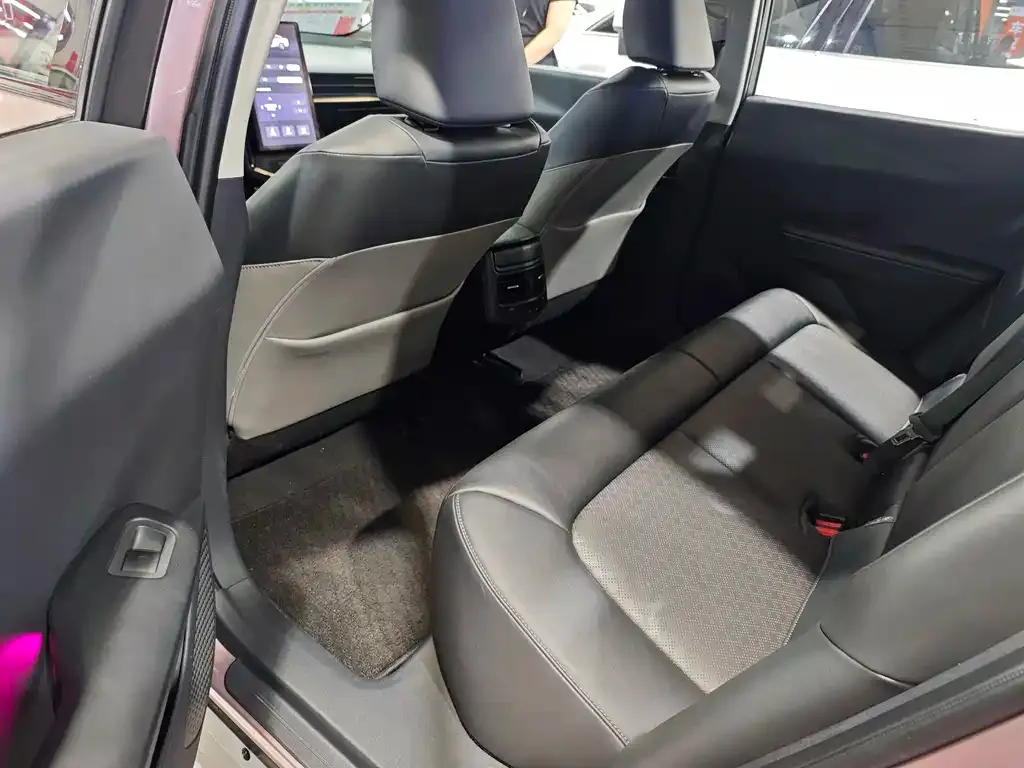 Toyota bZ3 2023 из CN, фото 5