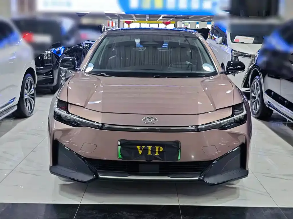Toyota bZ3 2023 из CN, фото 4