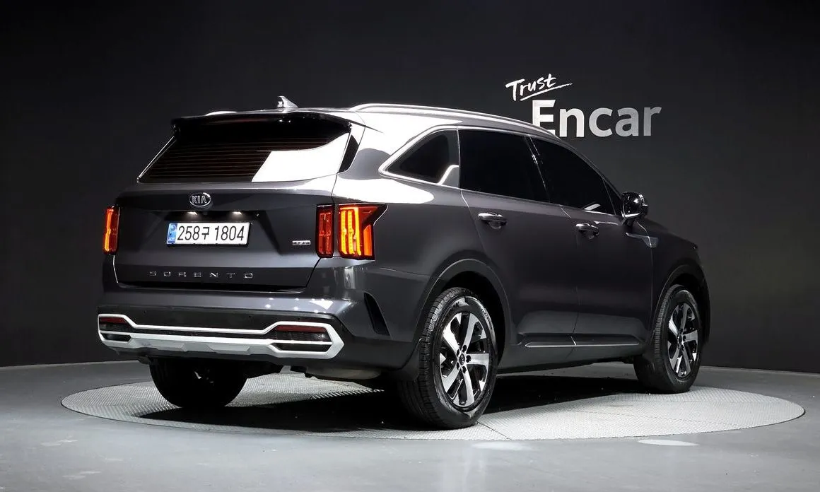Kia Sorento — фото 5
