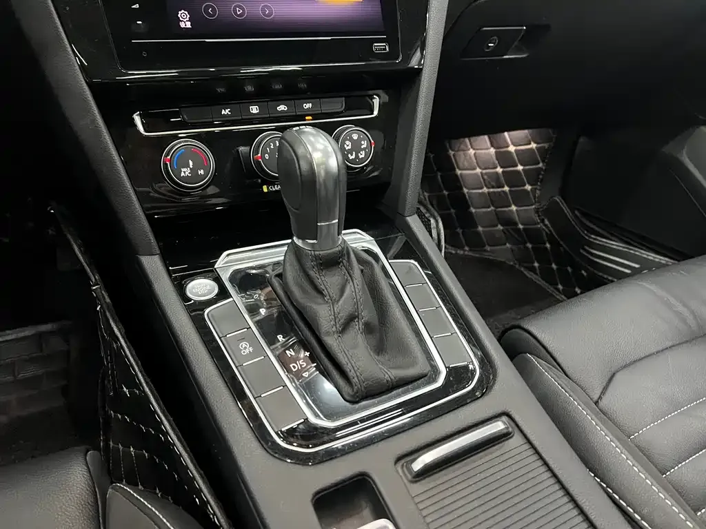 Volkswagen Magotan 2022 из CN, фото 2
