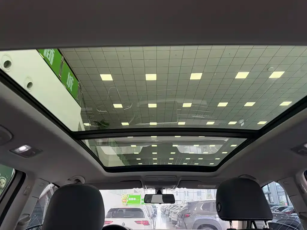 Volkswagen Tiguan L 2022 из CN, фото 8