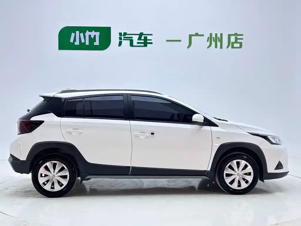 Toyota Yaris L — фото 6