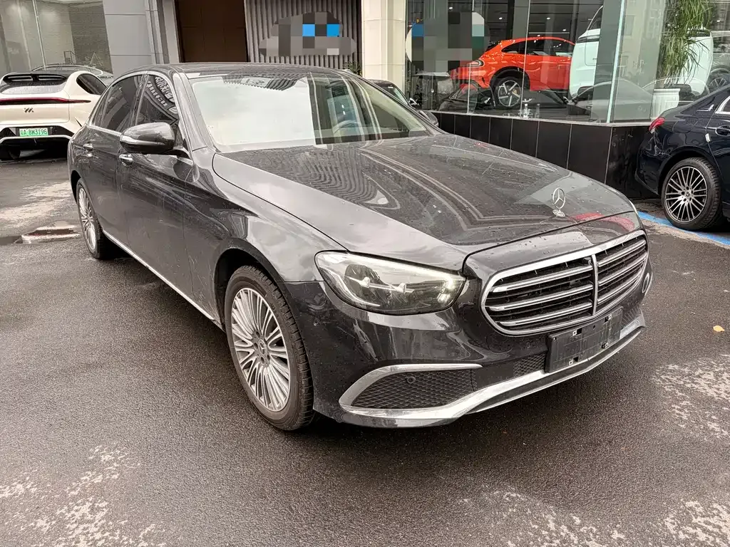 Mercedes-Benz E-Class — фото 10