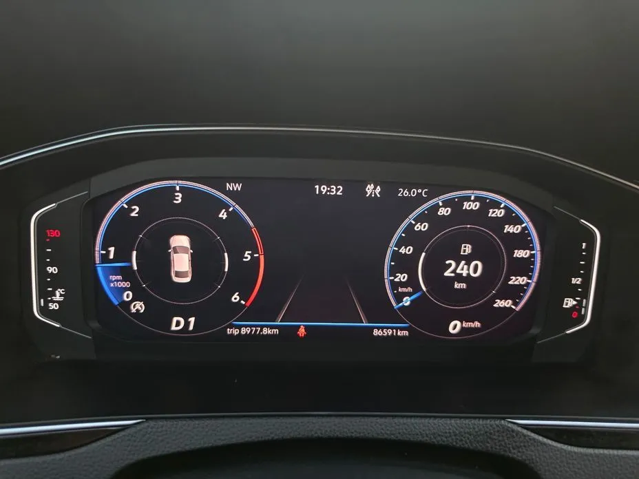 Volkswagen Passat 2021 из KR, фото 3