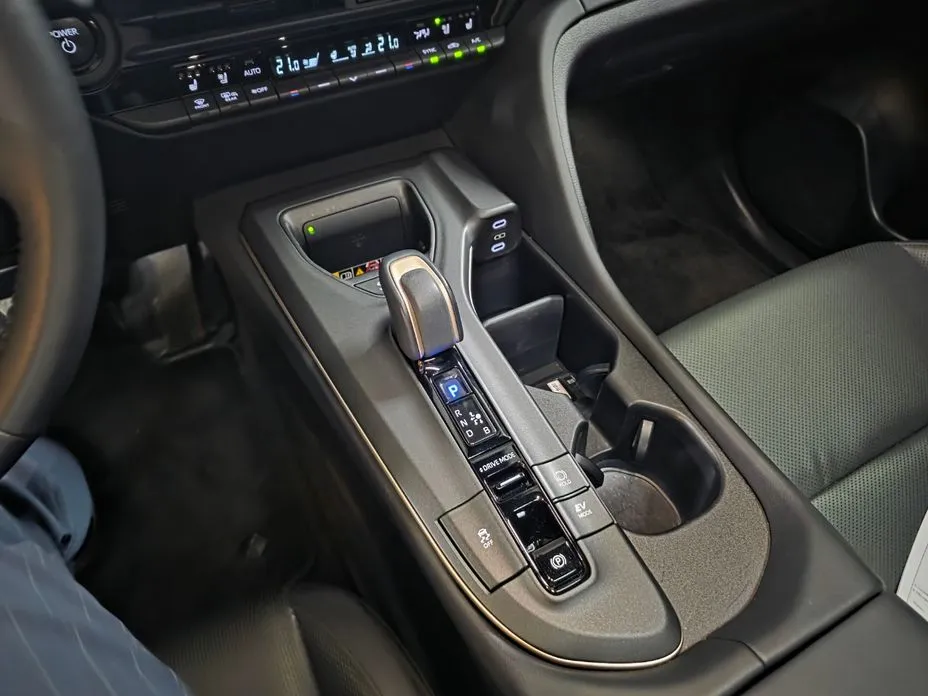 Toyota Crown 2023 из KR, фото 8