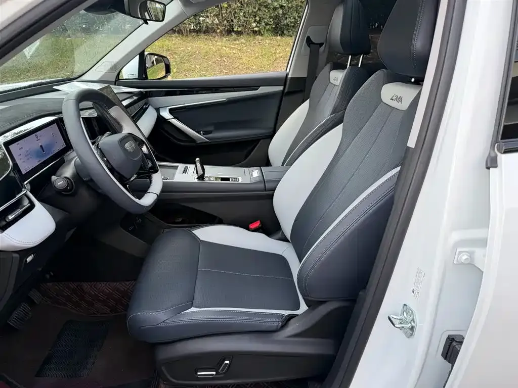 Geely Boyue L 2024 из CN, фото 4