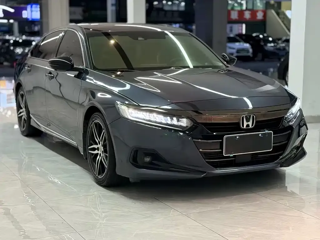 Honda Accord — фото 8