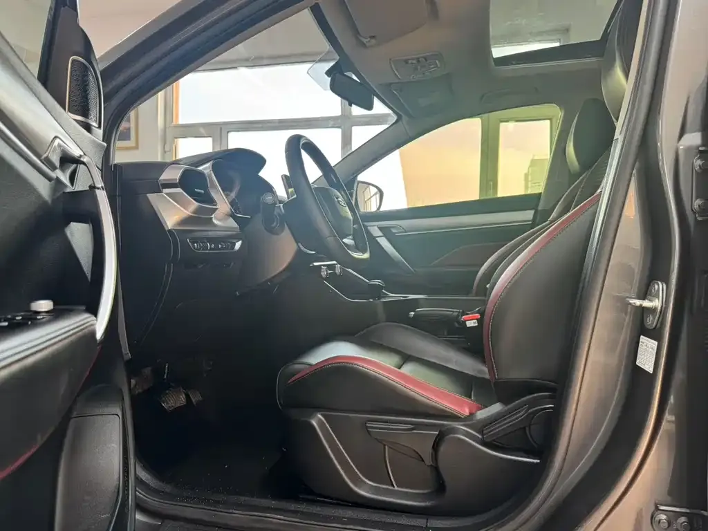 Geely Binyue 2022 из CN, фото 4