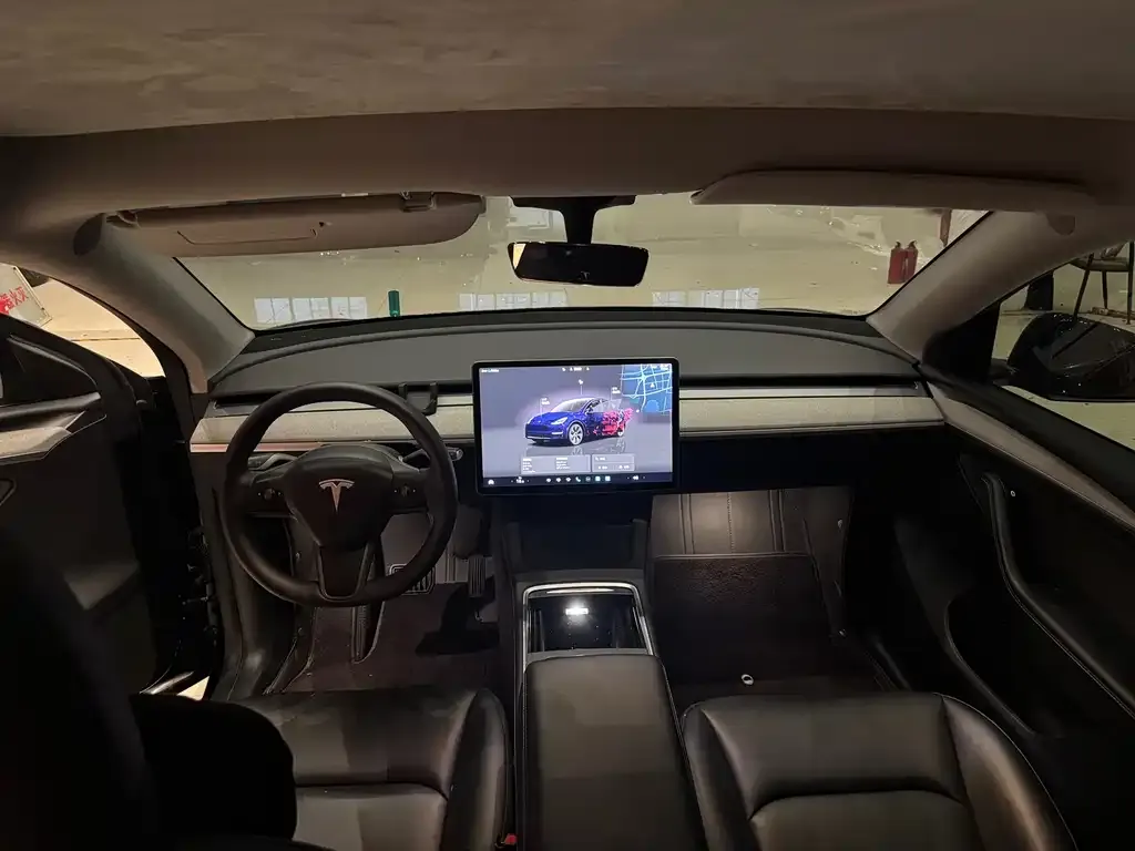 Tesla Model Y — фото 2