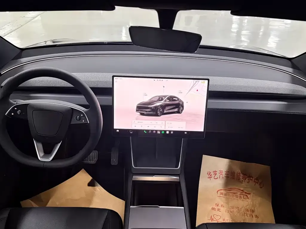 Tesla Model Y — фото 8
