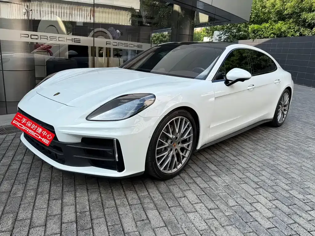 Porsche Panamera — фото 1
