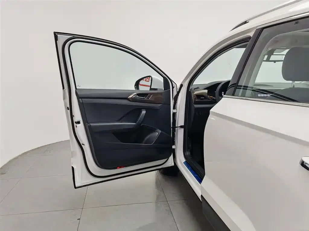 Volkswagen Tharu — фото 9