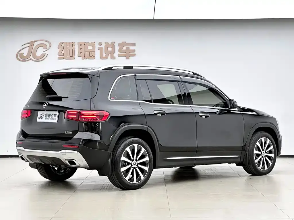 Mercedes-Benz GLB — фото 6