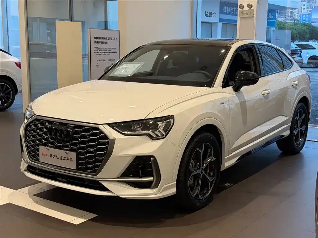 Audi Q3 Sportback — фото 1
