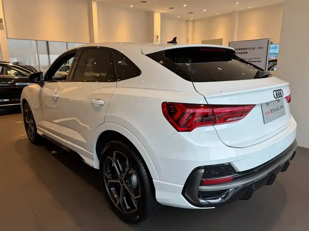 Audi Q3 Sportback — фото 5