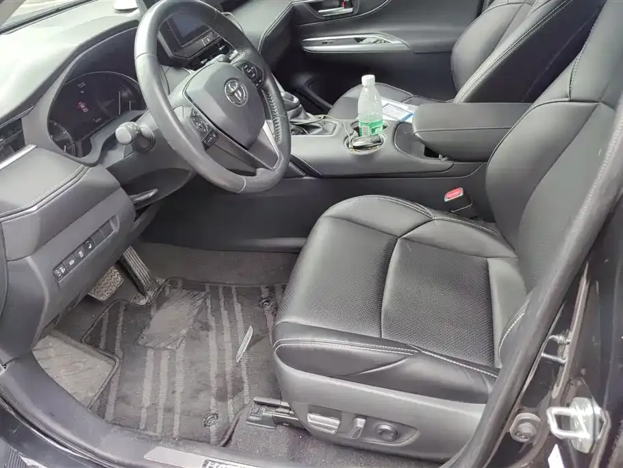 Toyota Harrier — фото 5