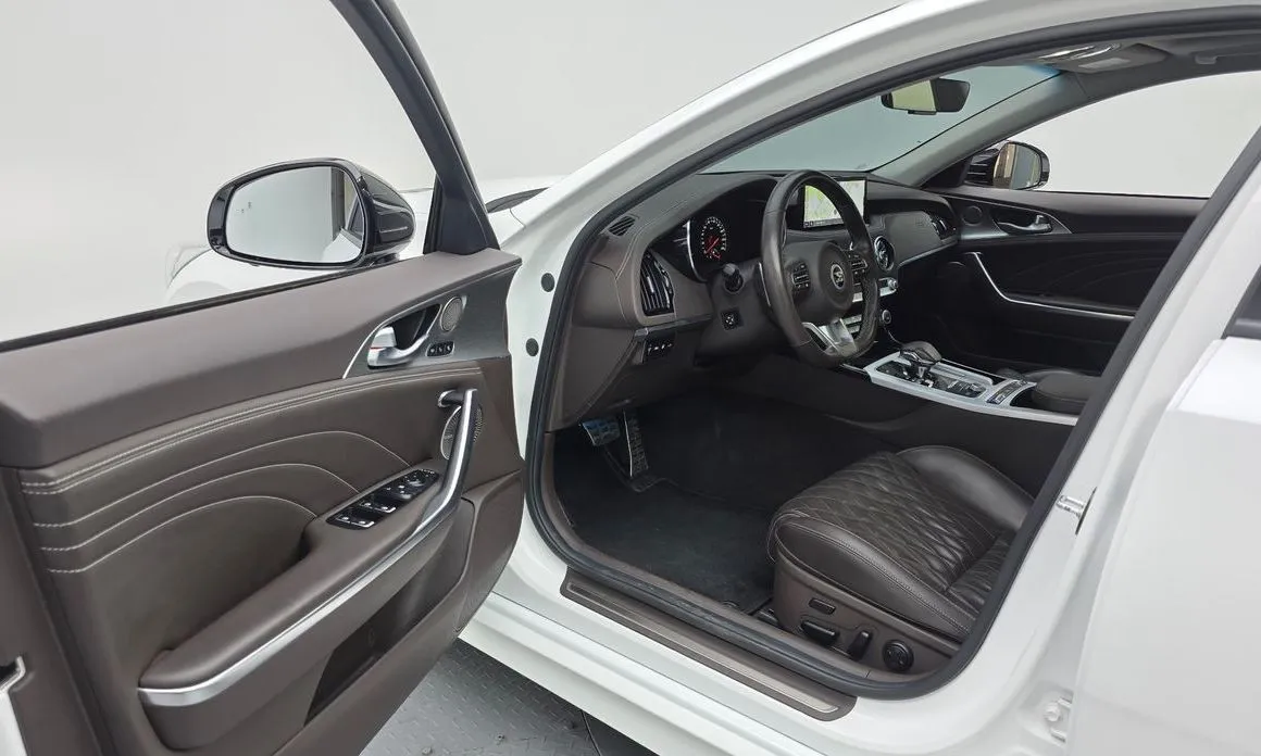 Kia Stinger 2021 из KR, фото 2