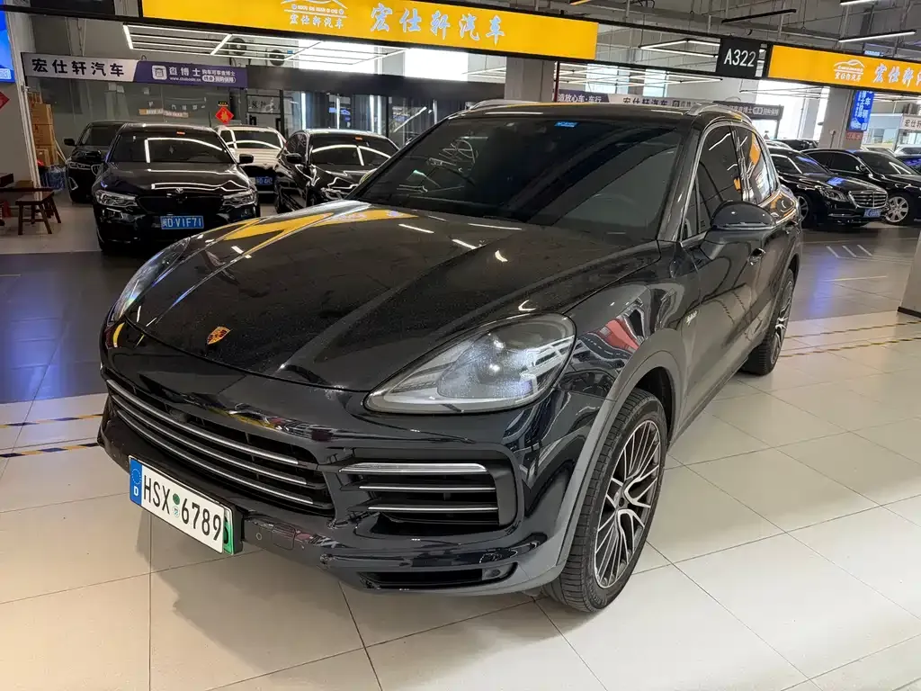 Porsche Cayenne Hybrid — фото 1