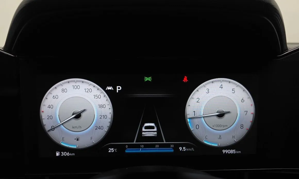 Hyundai AVANTE 2022 из KR, фото 2