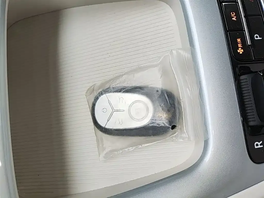 Geely Starburst — фото 6