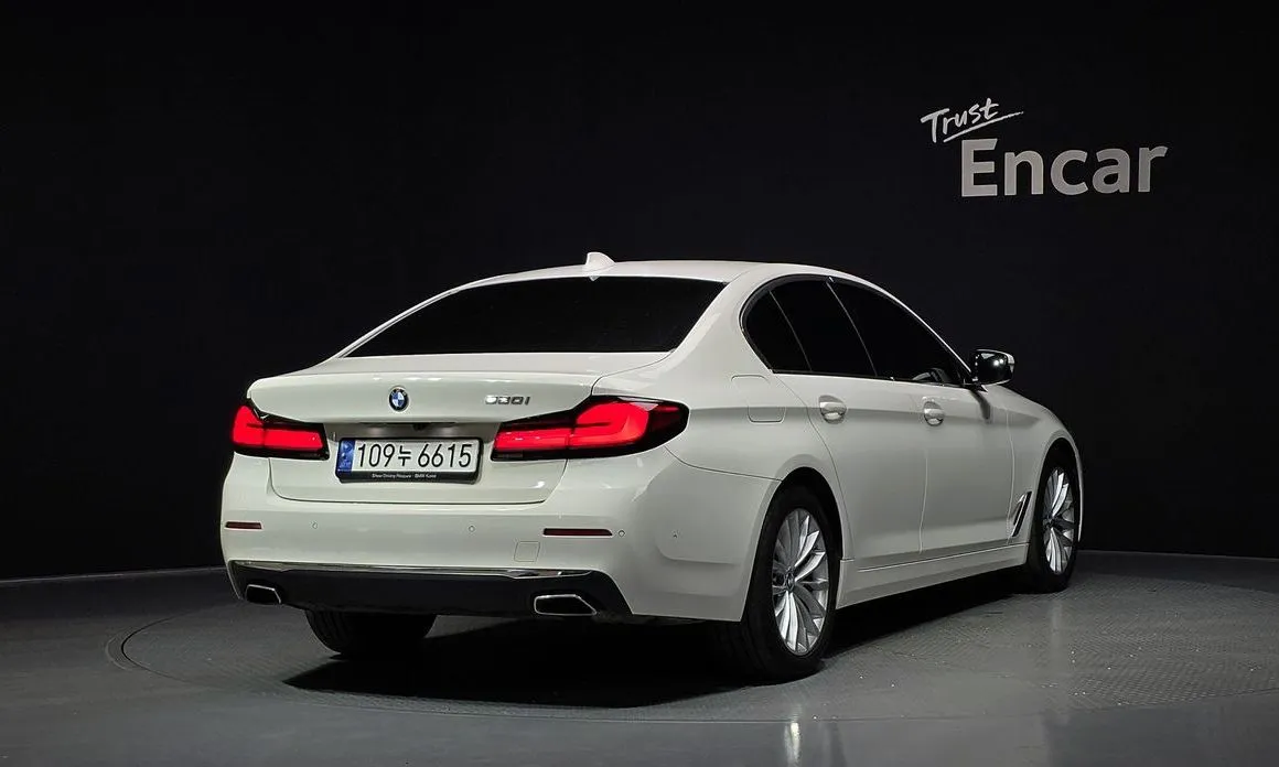 BMW 5-Series 2022 из KR, фото 2