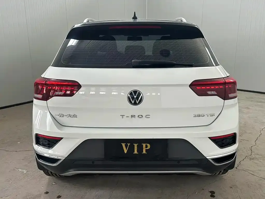 Volkswagen T-Roc — фото 2