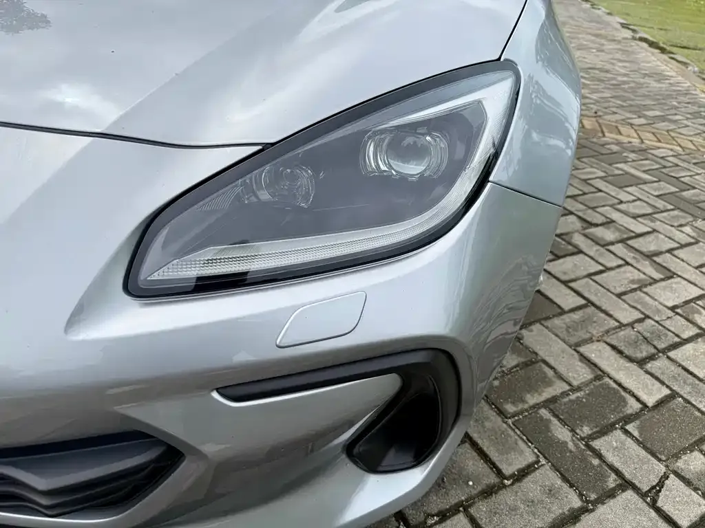 Subaru BRZ 2023 из CN, фото 7