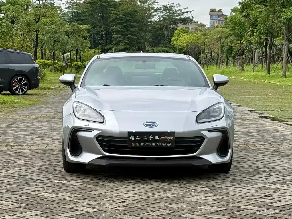 Subaru BRZ 2023 из CN, фото 10