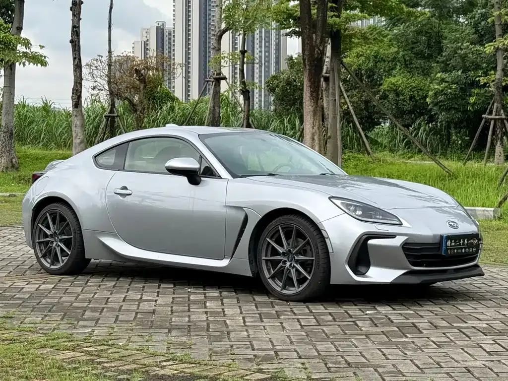 Subaru BRZ 2023 из CN, фото 8