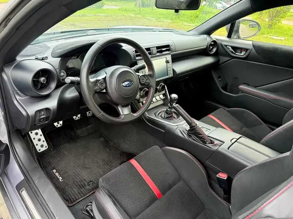 Subaru BRZ 2023 из CN, фото 5