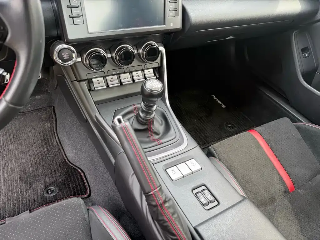 Subaru BRZ 2023 из CN, фото 4
