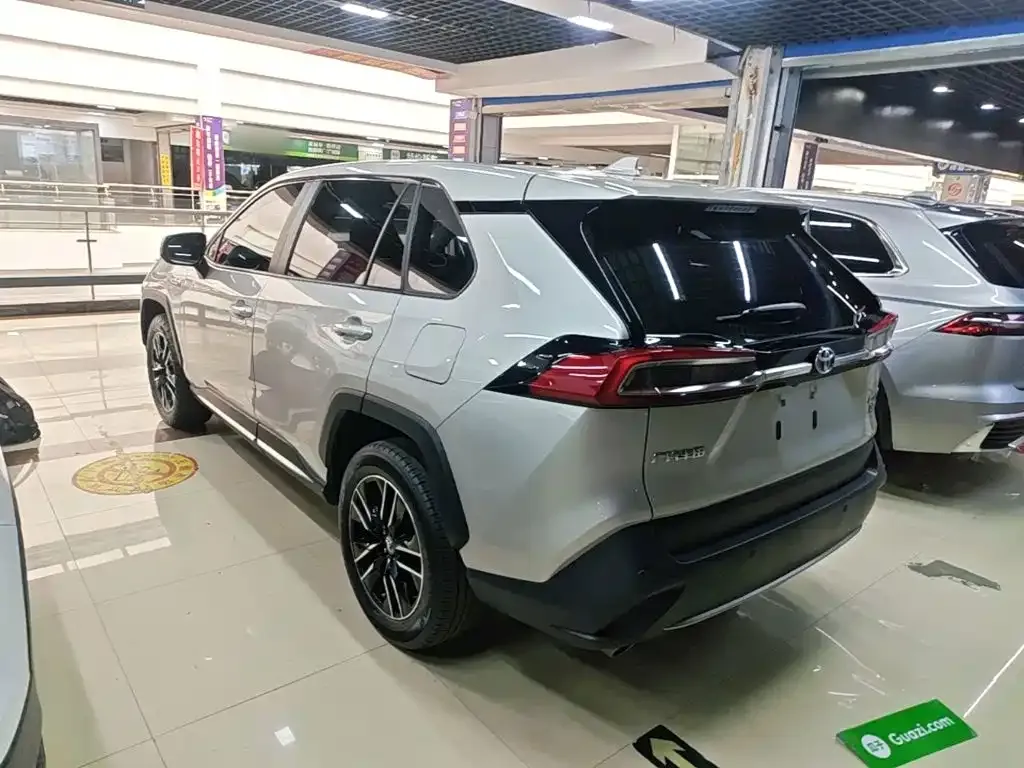 Toyota Wildlander New Energy 2022 из CN, фото 2