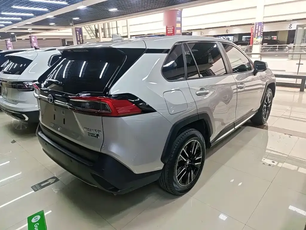 Toyota Wildlander New Energy 2022 из CN, фото 8