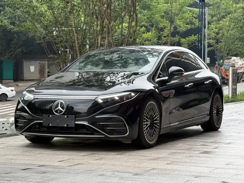 Mercedes-Benz EQS — фото 1