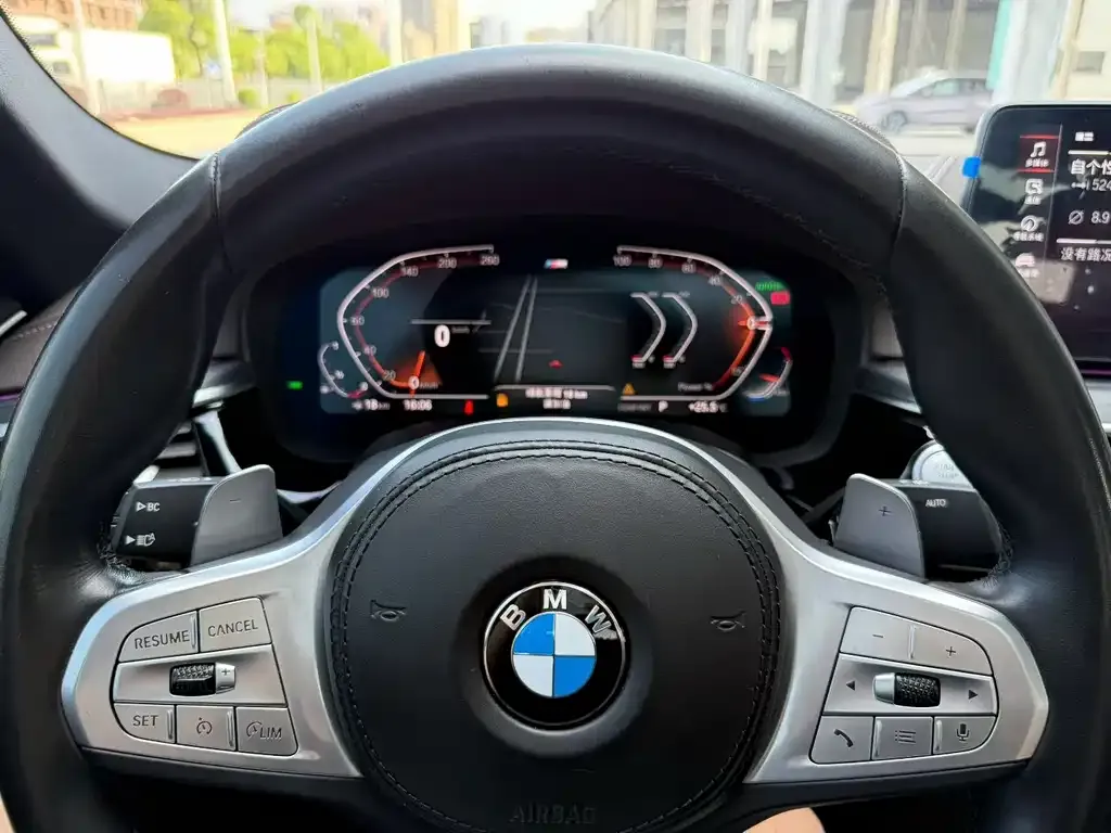 BMW 5 Series — фото 2