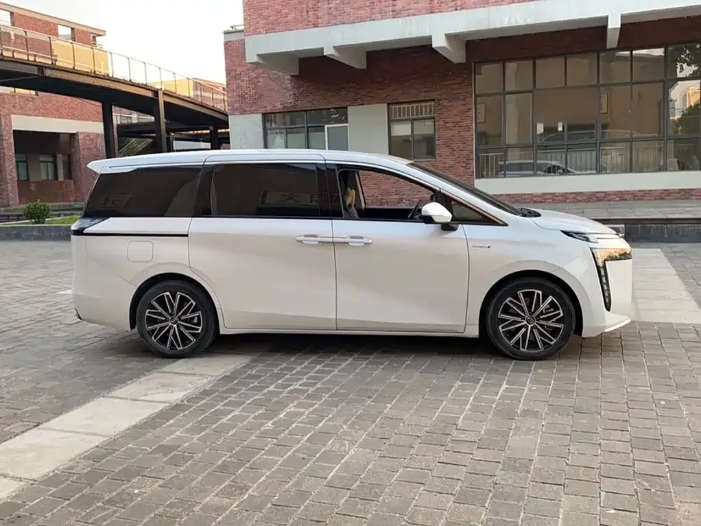 GAC Motor 传祺E8 PHEV 2024 из CN, фото 9