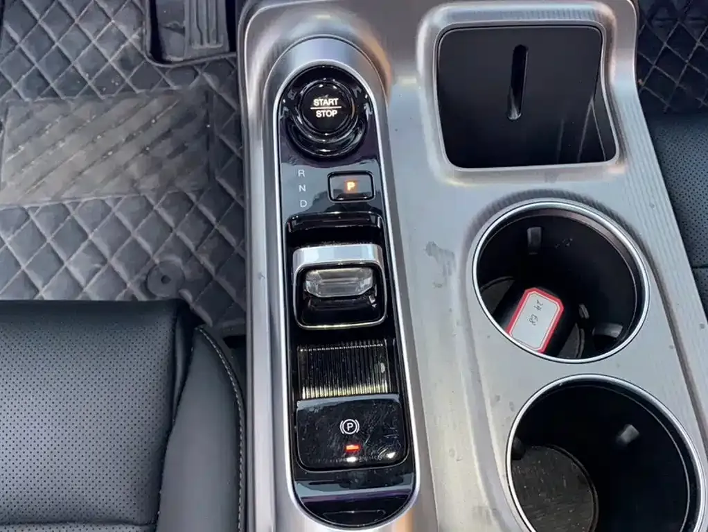 GAC Motor 传祺E8 PHEV 2024 из CN, фото 4