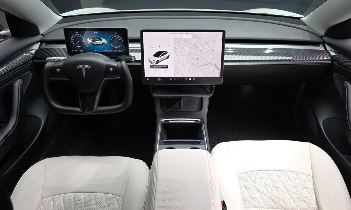 Tesla Model 3 — фото 1