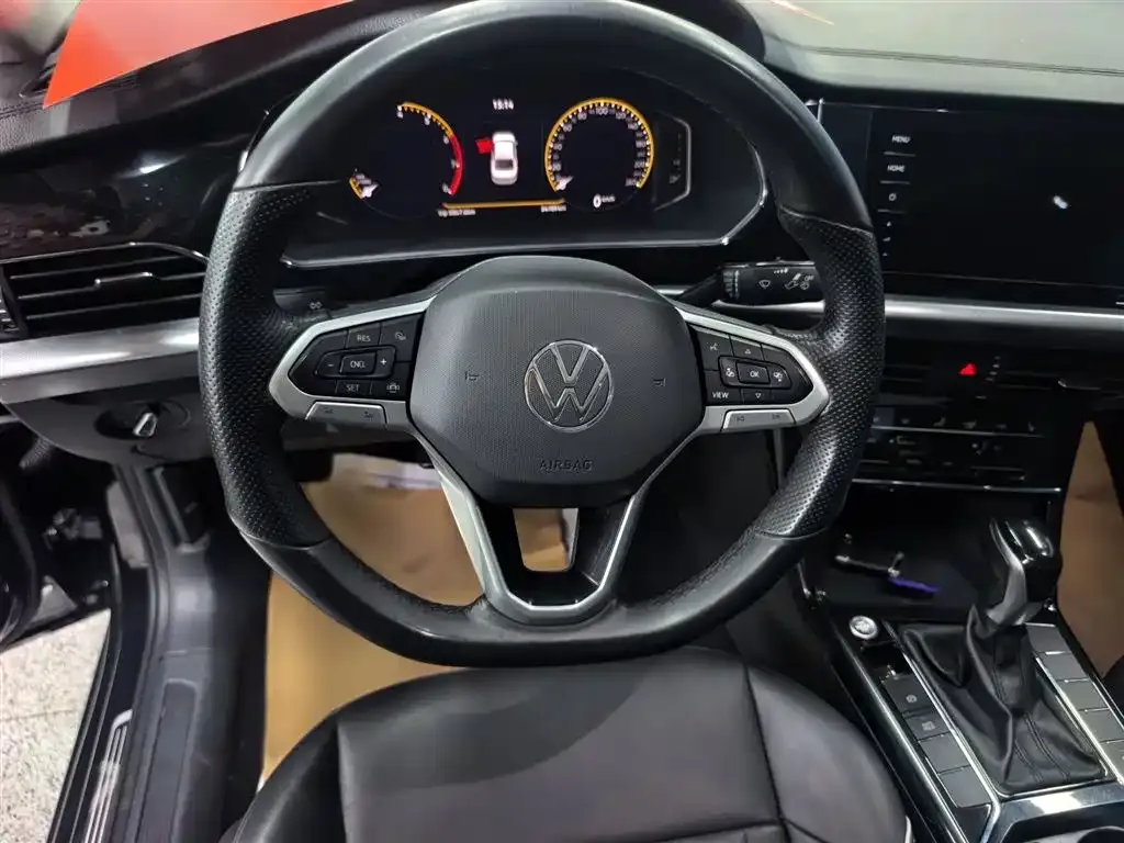 Volkswagen Passat — фото 3