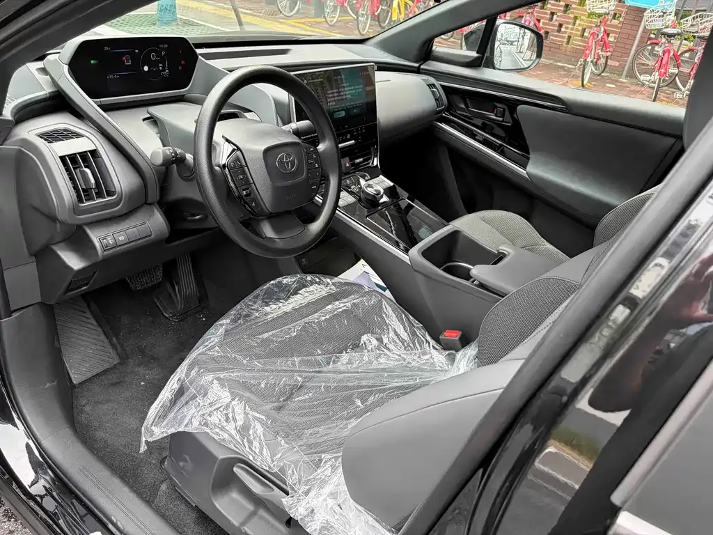 Toyota Platinum 4X 2026 из CN, фото 4