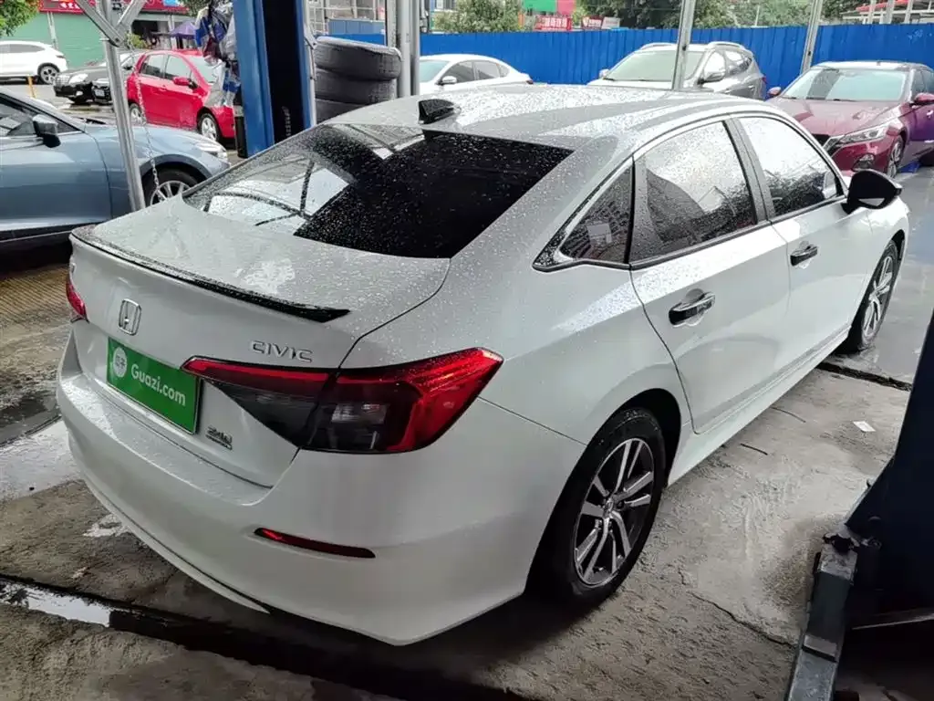 Honda Civic — фото 10