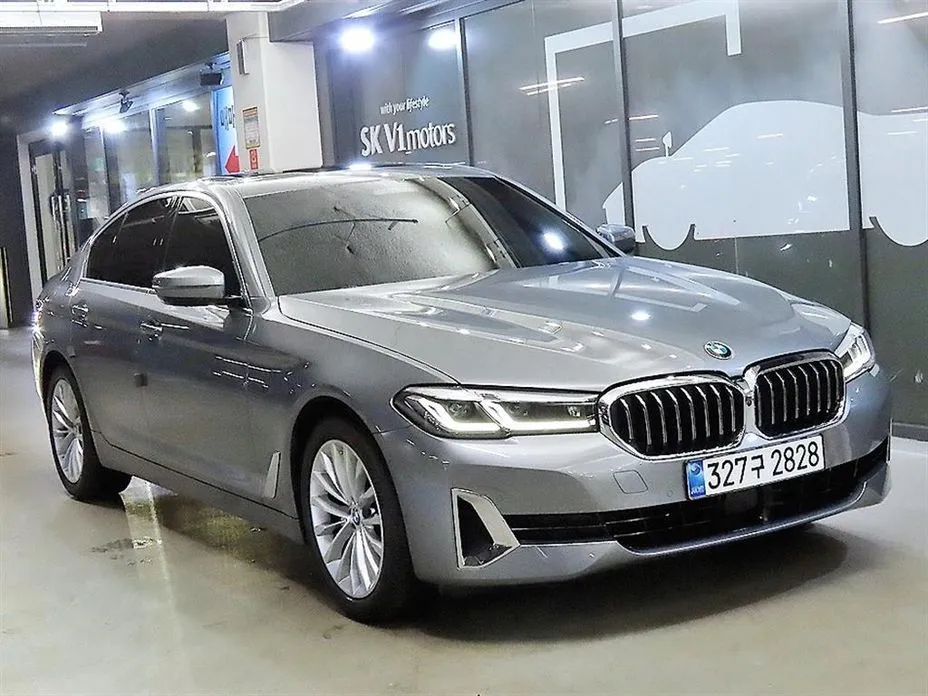 BMW 5-Series 2023 из KR, фото 1