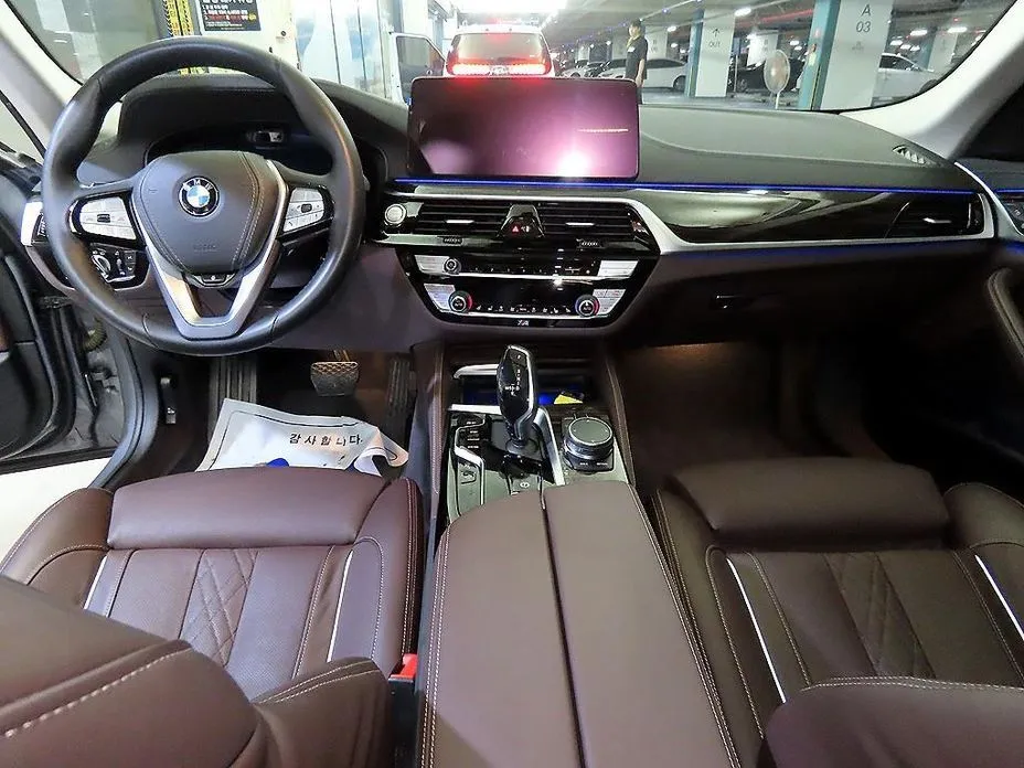 BMW 5-Series 2023 из KR, фото 3